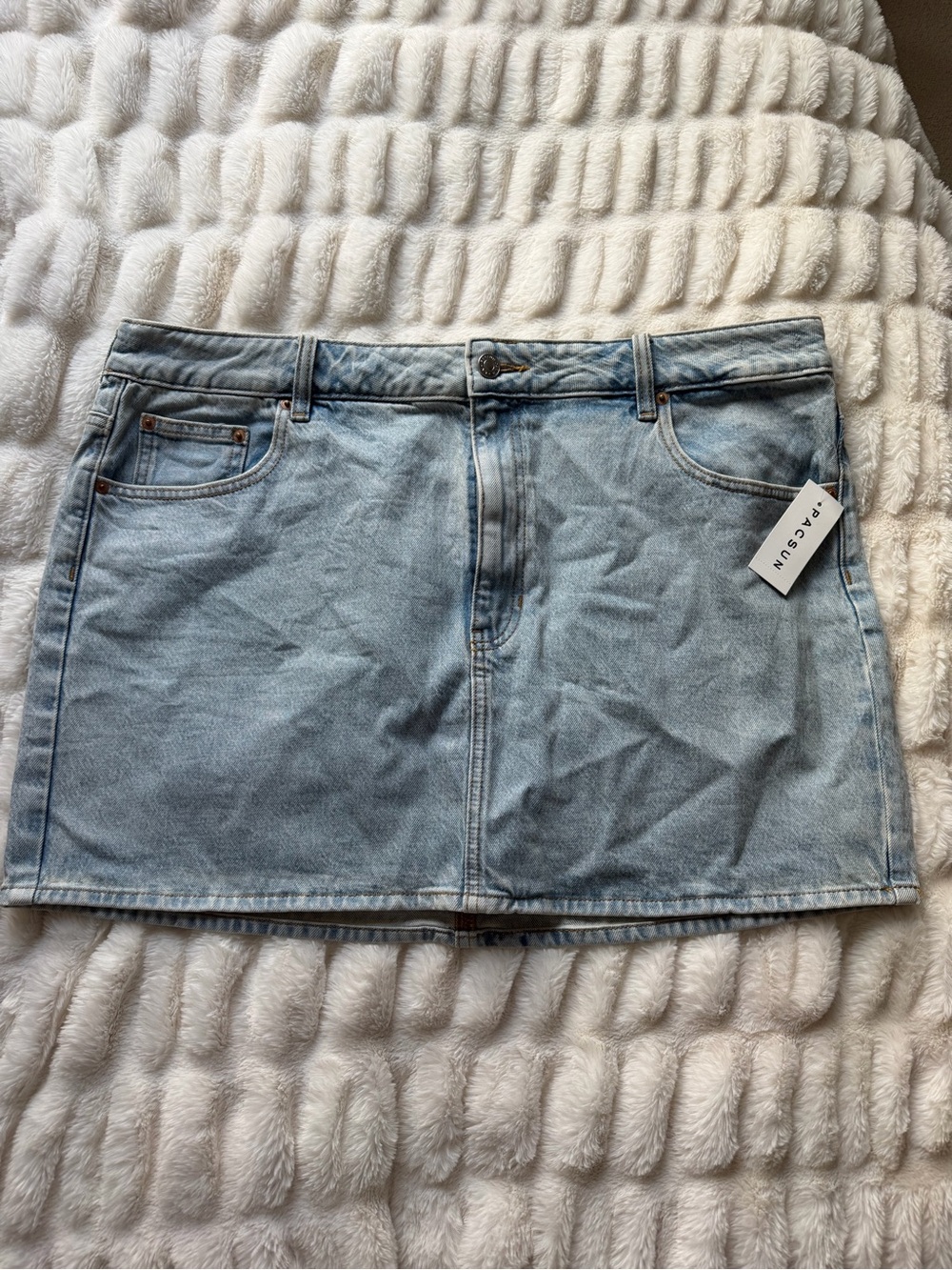 PacSun Bella Mid-Rise Mini Skirt